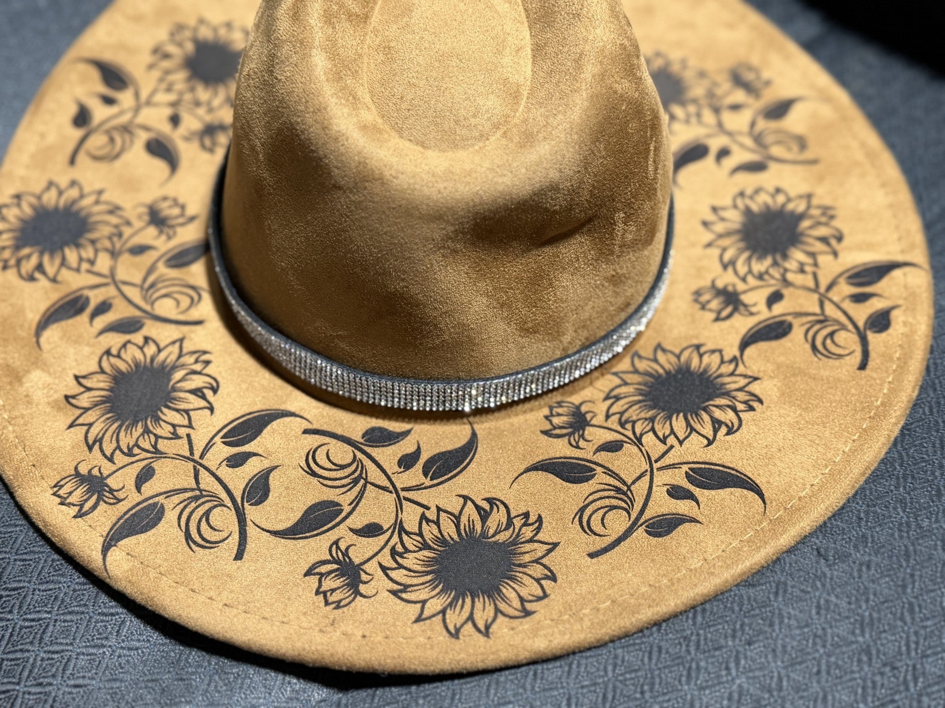 Ladies Daisy Hat